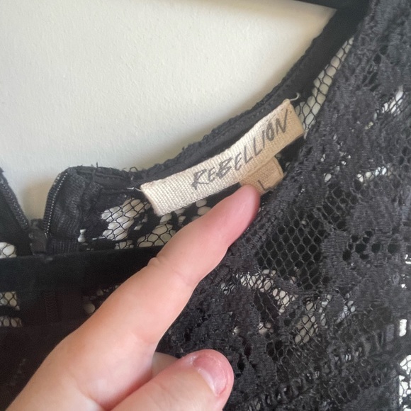 Black Lace Skater Dress - Picture 6 of 6